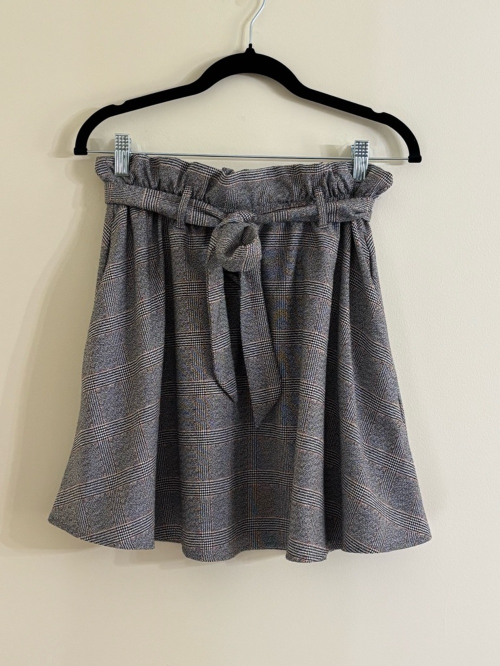 H&M Grey Glen Lightweight Plaid Mini Skirt Size 6